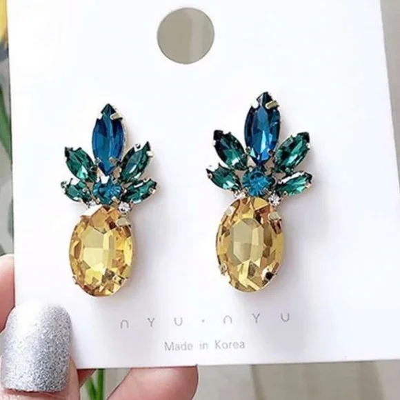 🍍Gorgeous Crystal Jewel Summer Pineapple CUTE gold statement earrings studs 🍍 - Picture 3 of 5